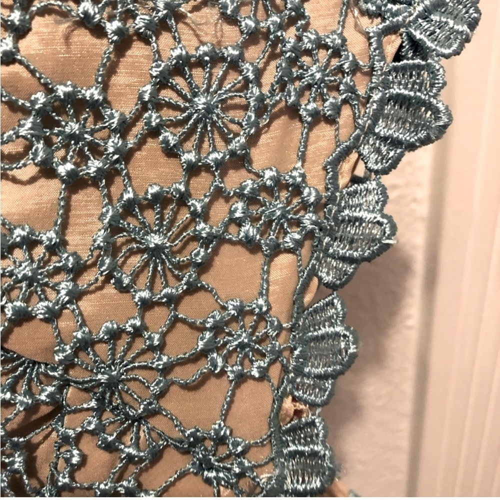 🖤5/$25 Adriana Papell Lace chrochet dress open back blue sea foam trim detail NW - Picture 7 of 16